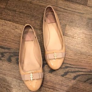Tory Burch nude bow flats